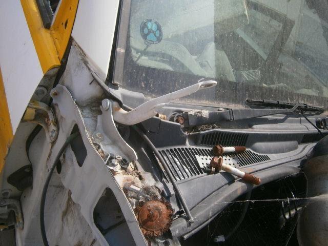 Решетка под лобовое стекло Тойота Хайлюкс Сурф в Каспийске 29488